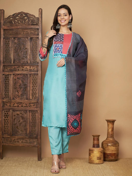 Women Printed Straight Kurta with Pants & Dupatta Set a51190